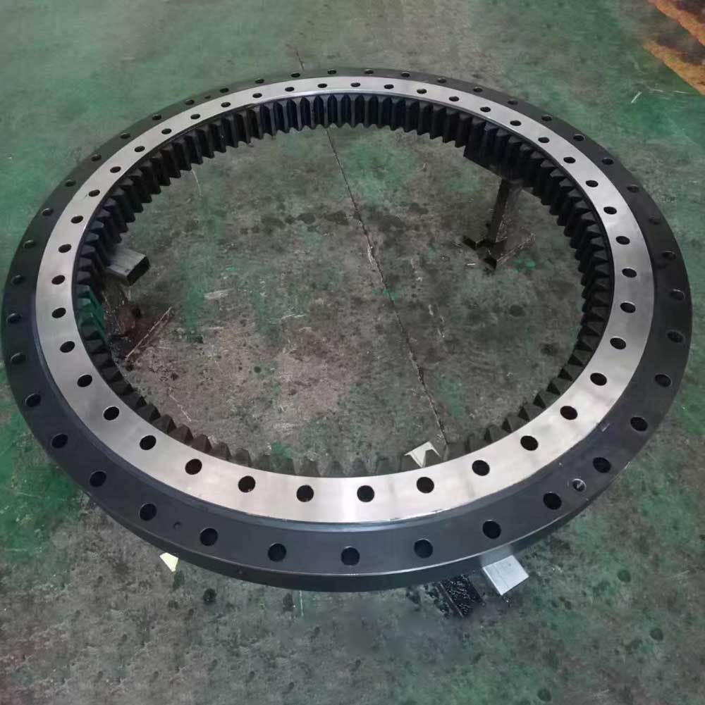 Hitachi-Excavator-EX100-3-Slewing-Bearing-91027262.jpg